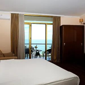 https://corner-inn.batumihotels.net
